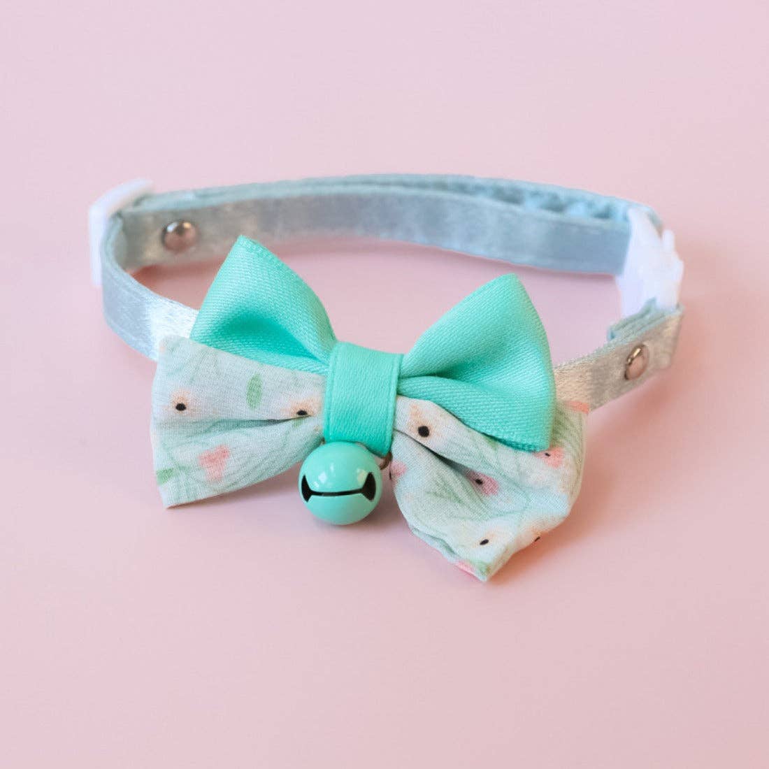 Mokka - Floral Double Bow Cat Collar – Soft, Adjustable, and Adorably Elegant