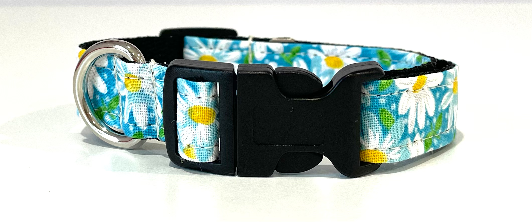 Daisies Collar