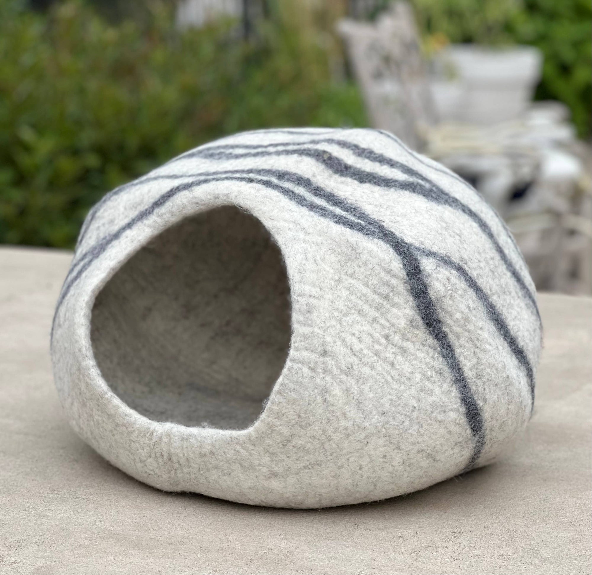 Hand Made Felt Wool Cat Cave / Cat Bed / Warm Cat House