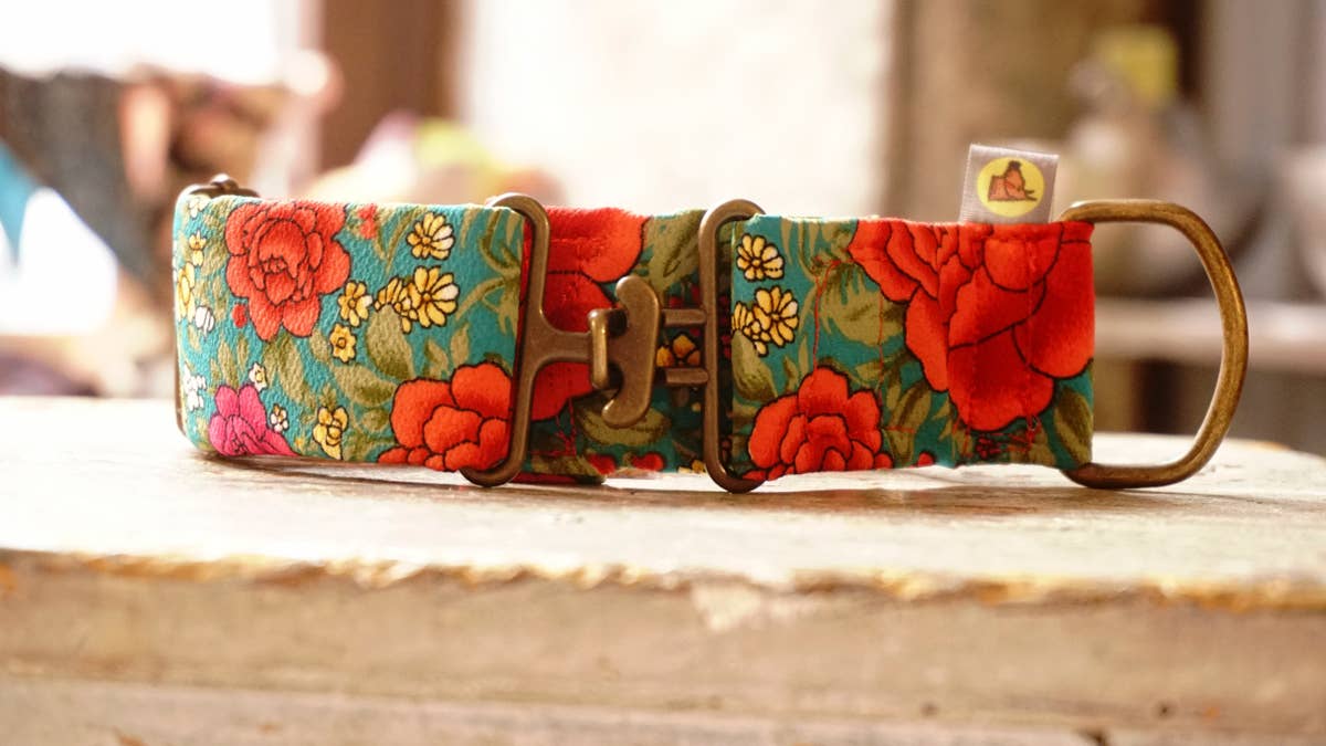 Handcrafted collar