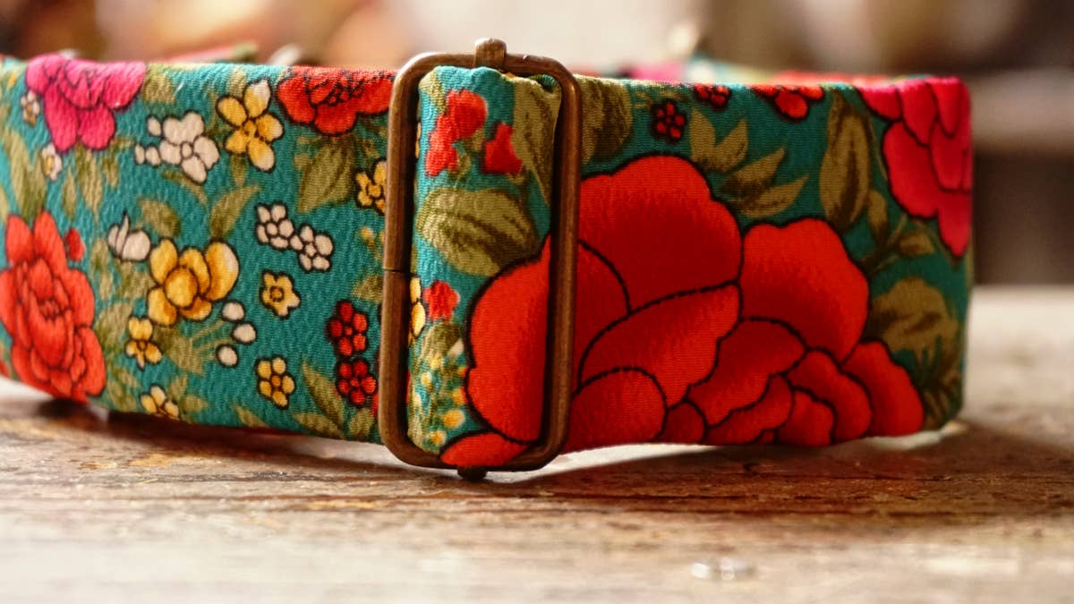 Handcrafted collar