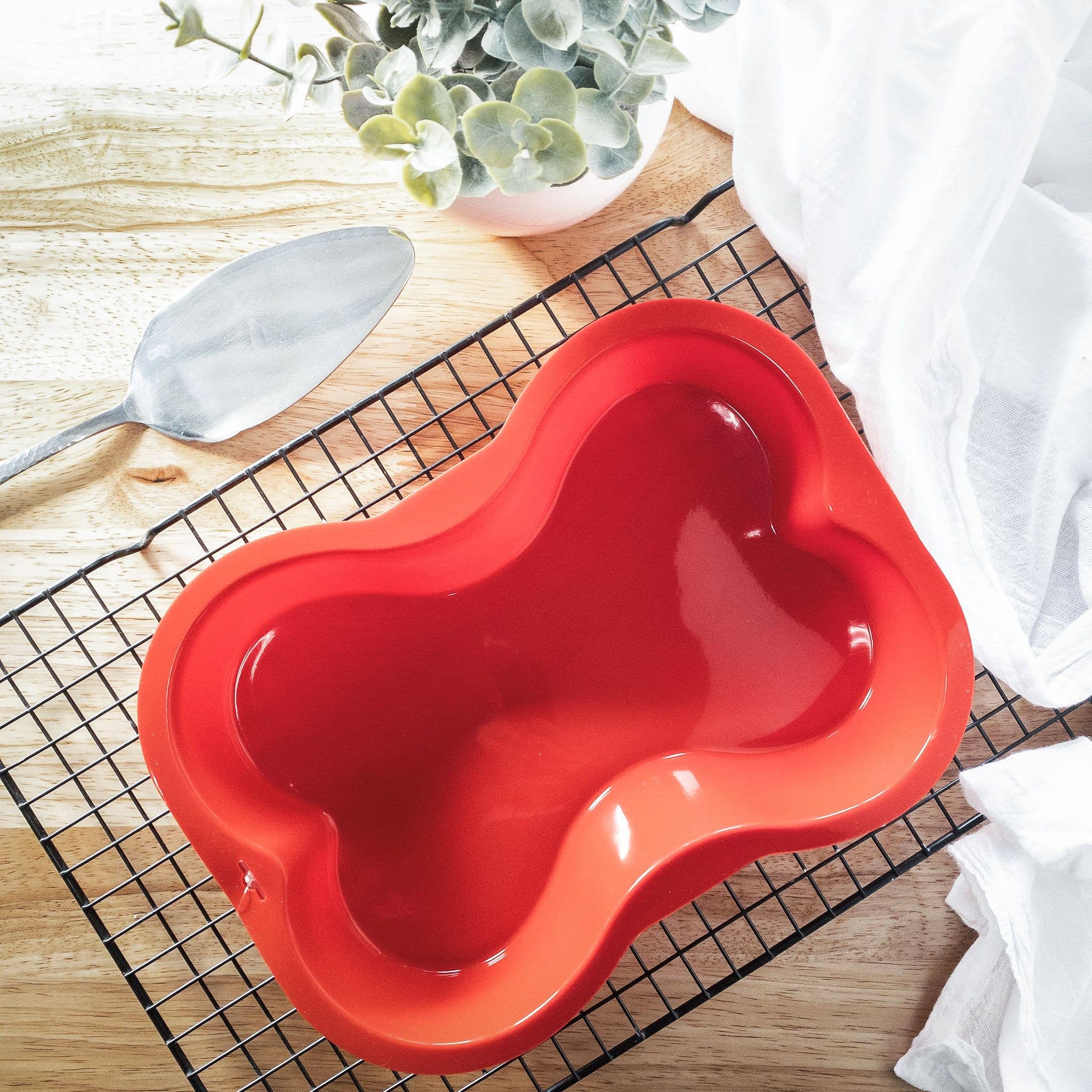 Dog Bone Shaped Silicone Cake Pan