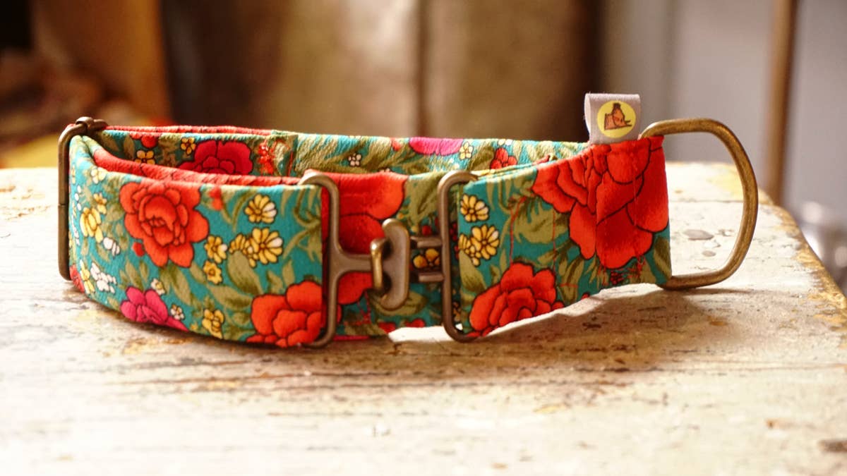 Handcrafted collar