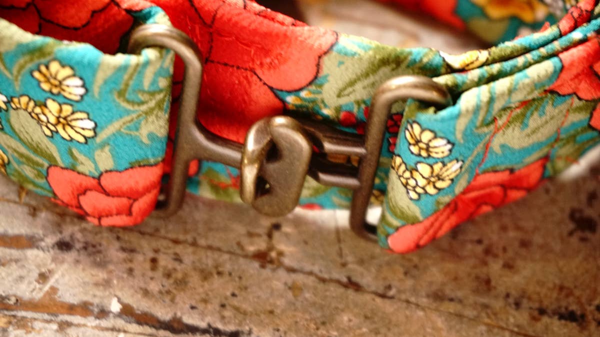 Handcrafted collar